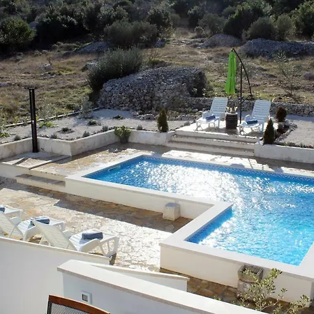 Villa Vila Ela *